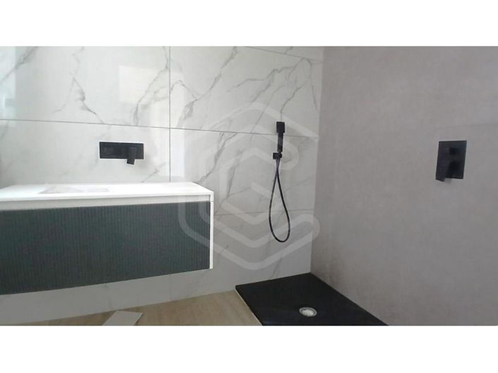 Image No.40-3 Bed Apartment for sale