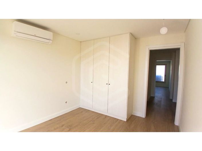 Image No.20-2 Bed Apartment for sale