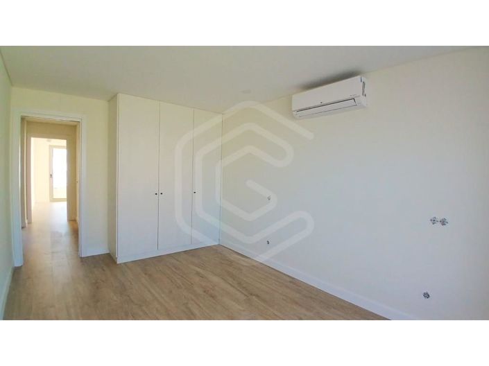 Image No.24-2 Bed Apartment for sale