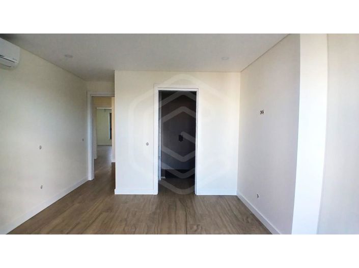 Image No.27-2 Bed Apartment for sale