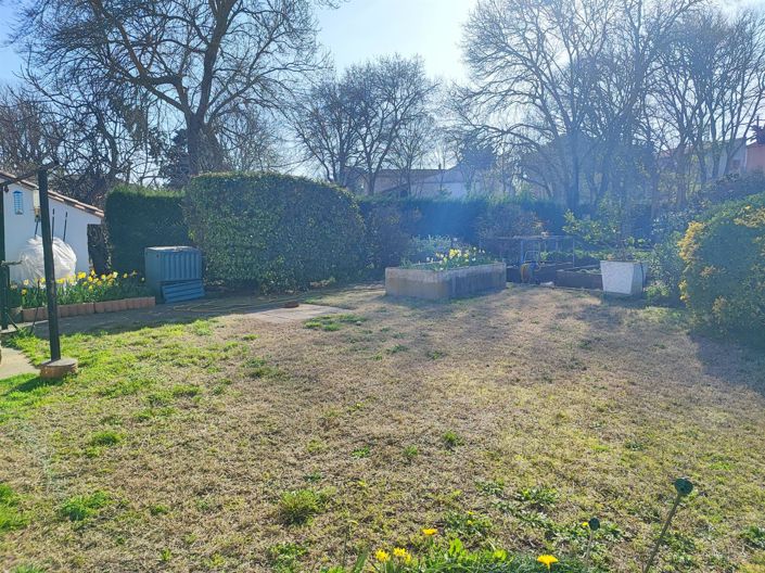 Image No.15-4 Bed House for sale