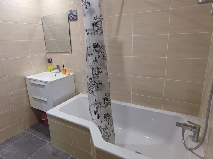 Image No.28-4 Bed House for sale