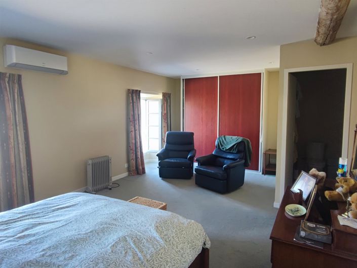 Image No.34-4 Bed House for sale