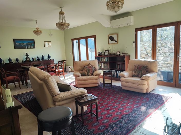 Image No.6-4 Bed House for sale