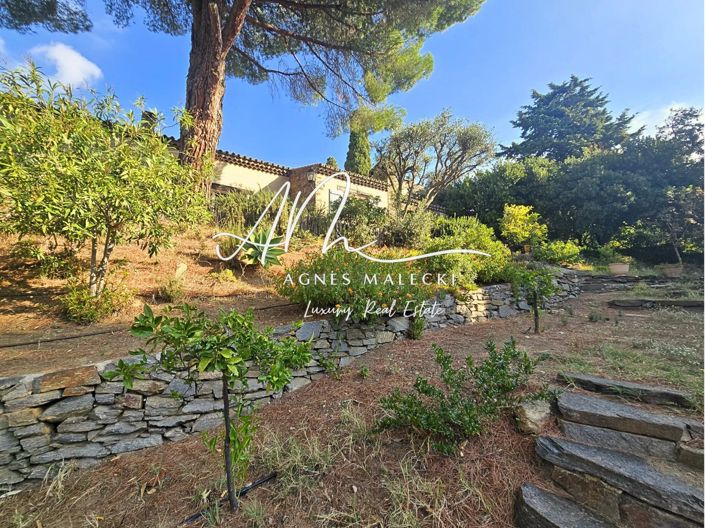 Image No.3-5 Bed House for sale