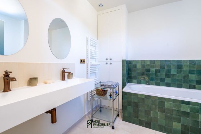 Image No.10-6 Bed House for sale