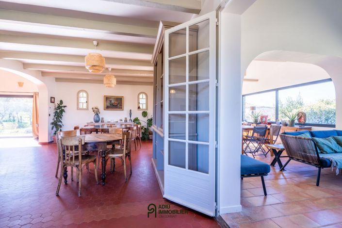 Image No.5-6 Bed House for sale