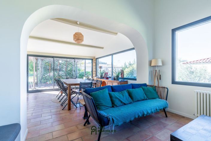 Image No.6-6 Bed House for sale