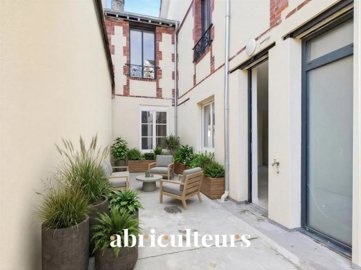 1 - Colombes, House