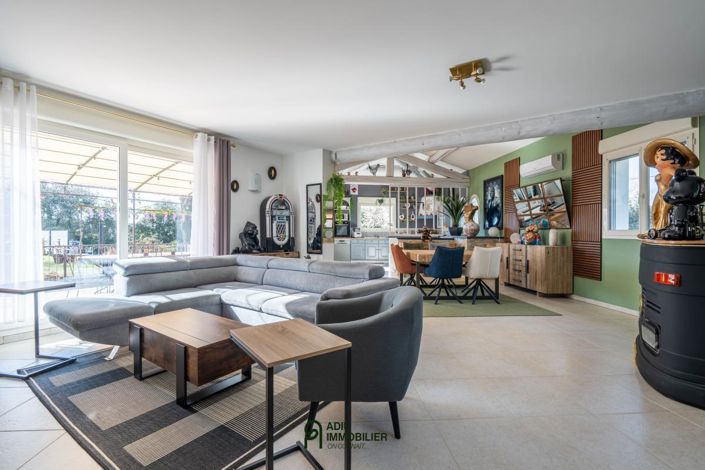 Image No.4-5 Bed House for sale