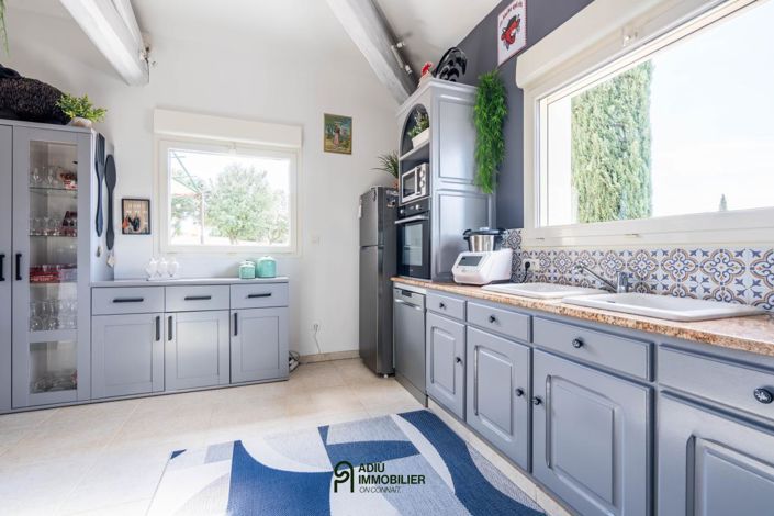 Image No.8-5 Bed House for sale