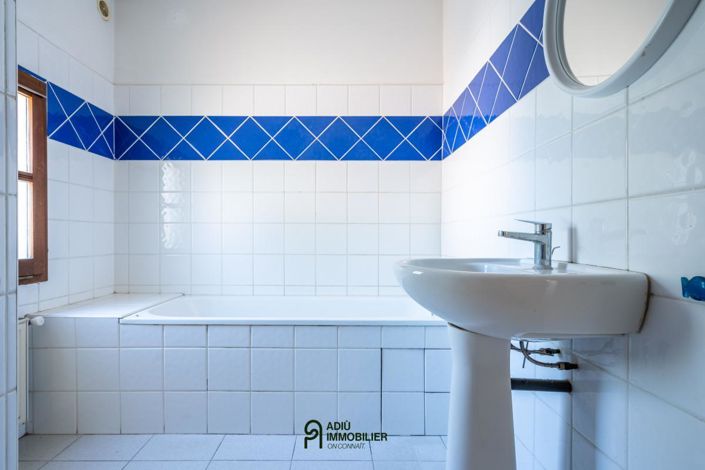 Image No.8-3 Bed House for sale