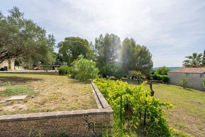 Image No.12-3 Bed House for sale