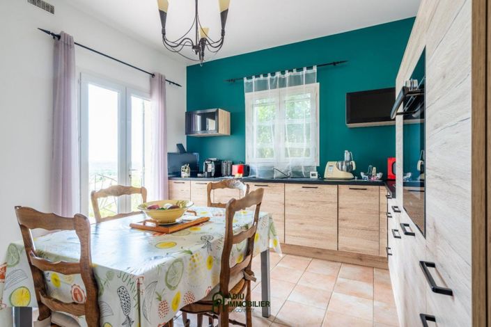 Image No.8-3 Bed House for sale