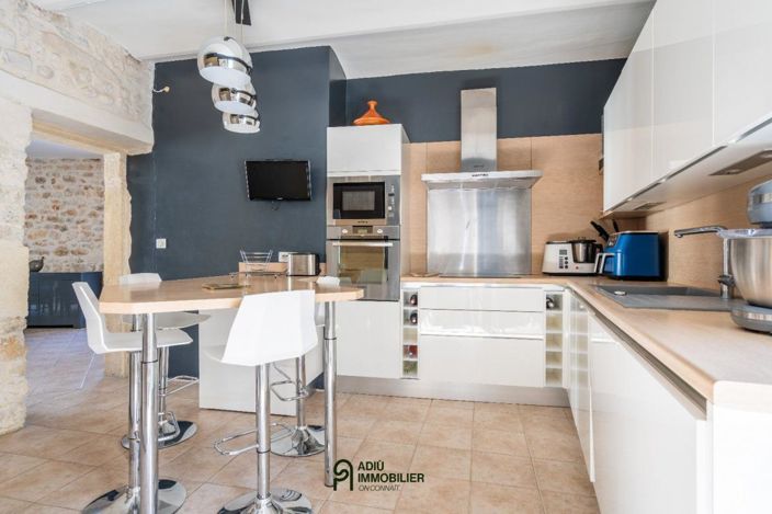 Image No.7-3 Bed House for sale