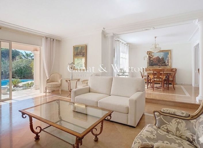 Image No.2-4 Bed House for sale