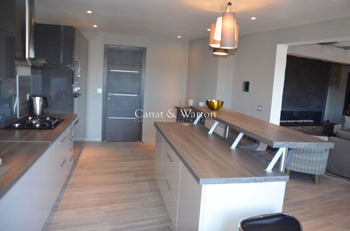 Image No.3-5 Bed House for sale
