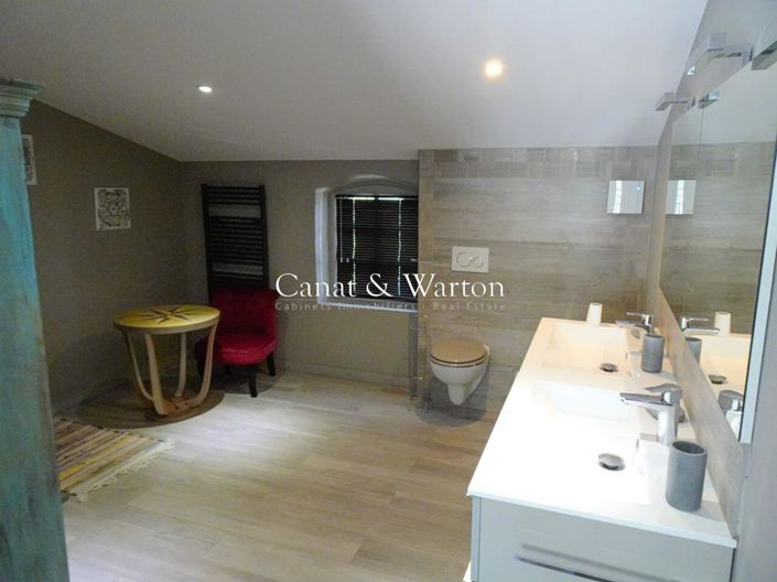 Image No.8-5 Bed House for sale