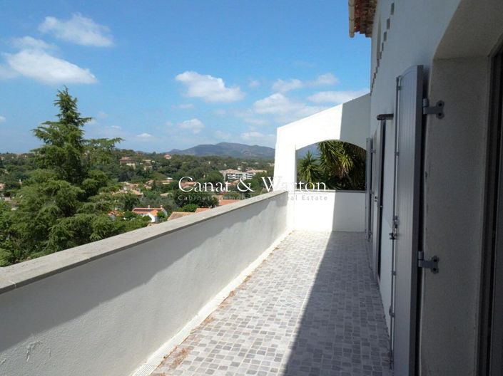 Image No.9-5 Bed House for sale