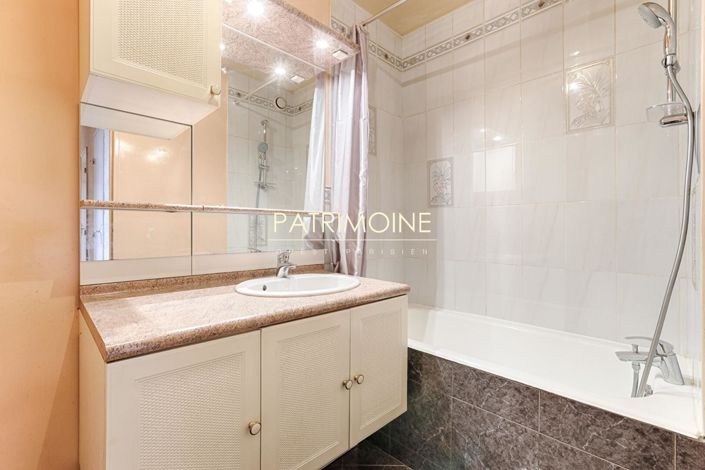 Image No.12-4 Bed Apartment for sale