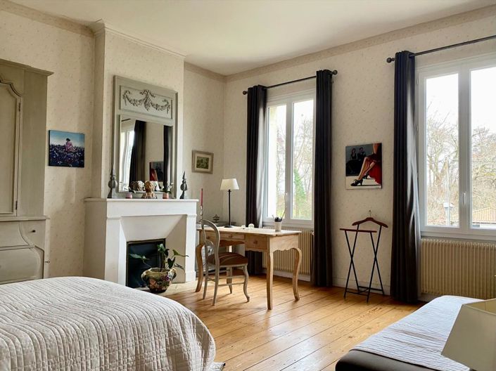 Image No.7-5 Bed House for sale