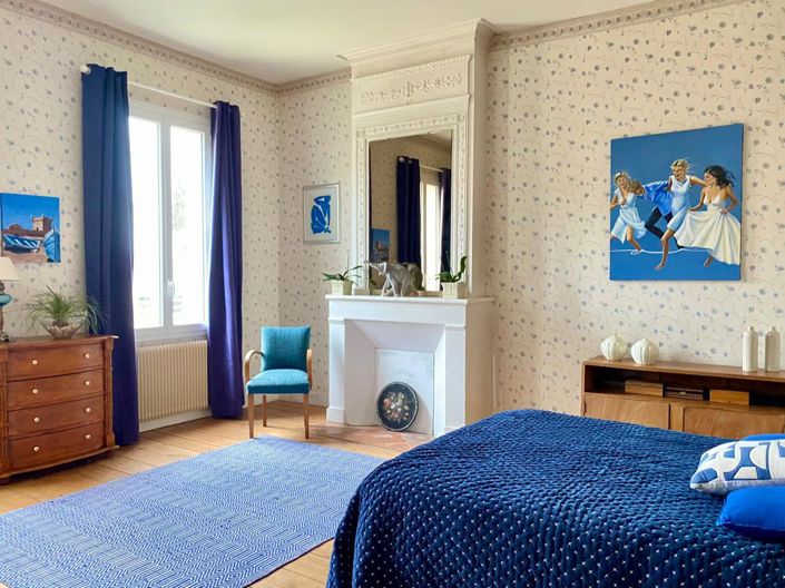 Image No.8-5 Bed House for sale