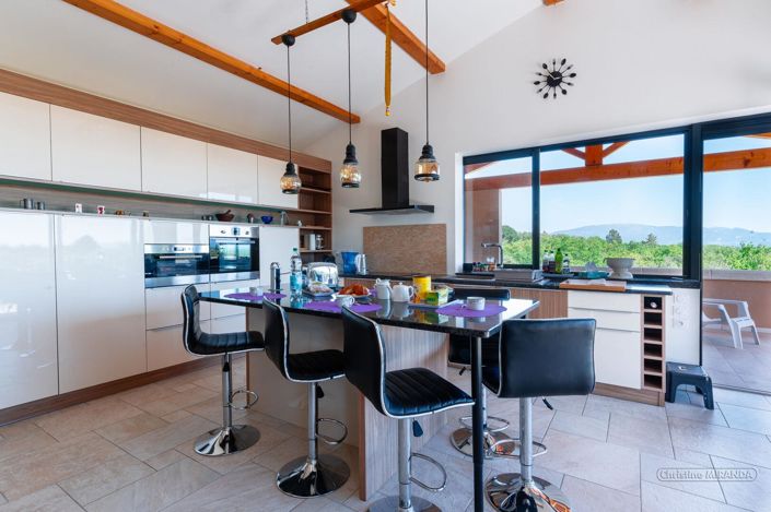 Image No.3-4 Bed House for sale