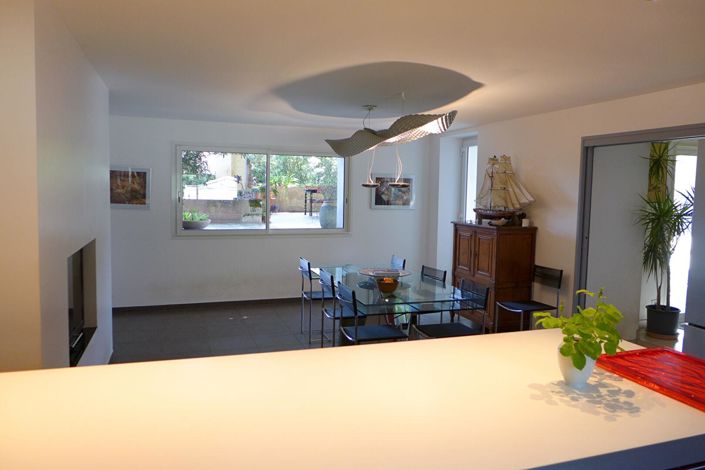 Image No.5-4 Bed House for sale