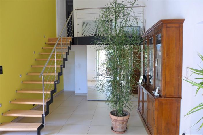 Image No.7-4 Bed House for sale