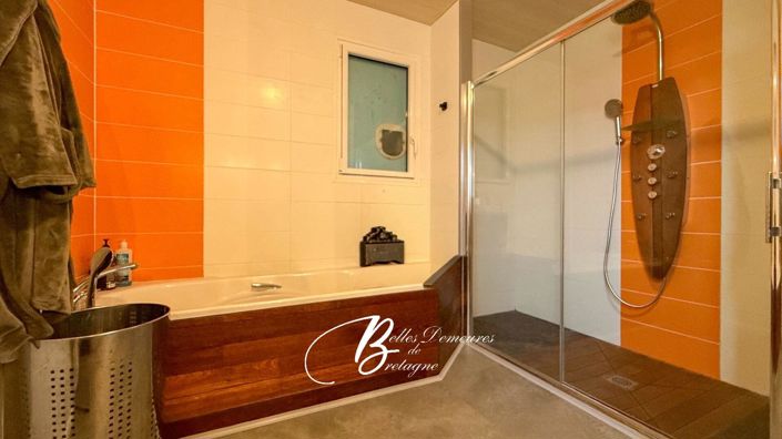 Image No.14-3 Bed House for sale