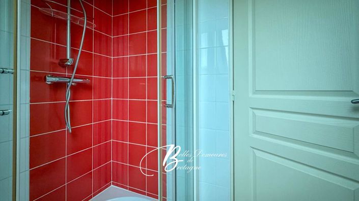 Image No.18-3 Bed House for sale