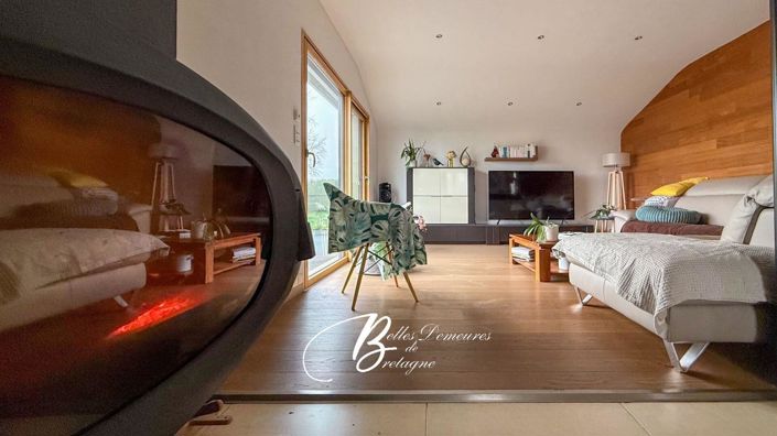 Image No.8-3 Bed House for sale