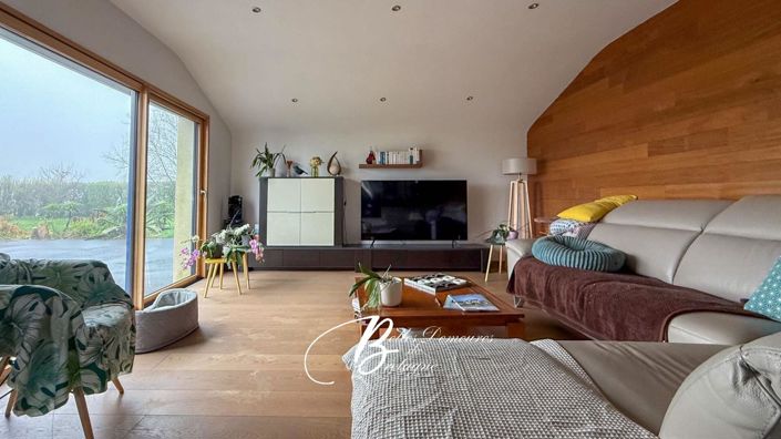 Image No.9-3 Bed House for sale