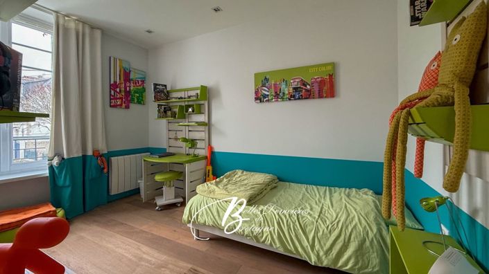 Image No.17-4 Bed House for sale