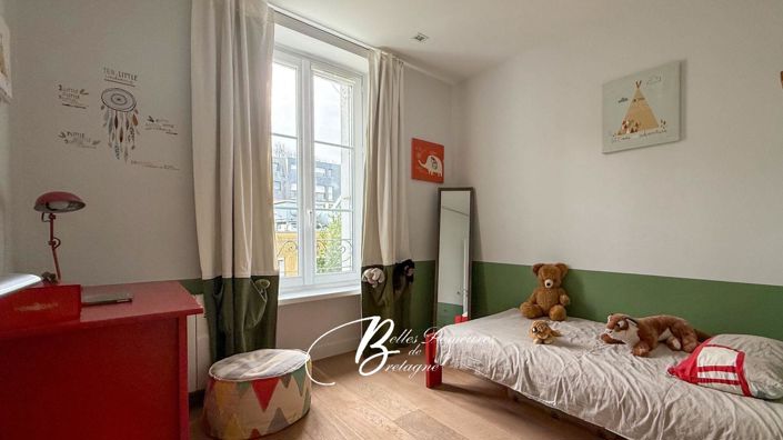 Image No.18-4 Bed House for sale