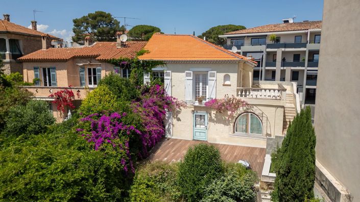 Image No.2-Maison de 4 chambres à vendre à Saint-Raphael