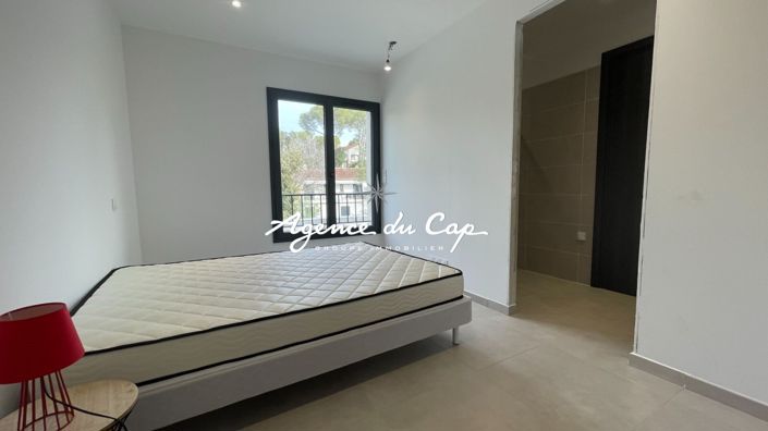 Image No.12-Maison de 4 chambres à vendre à Saint-Raphael