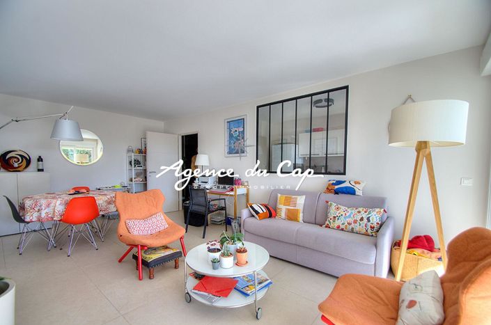 Image No.4-Appartement de 2 chambres à vendre à Saint-Raphael