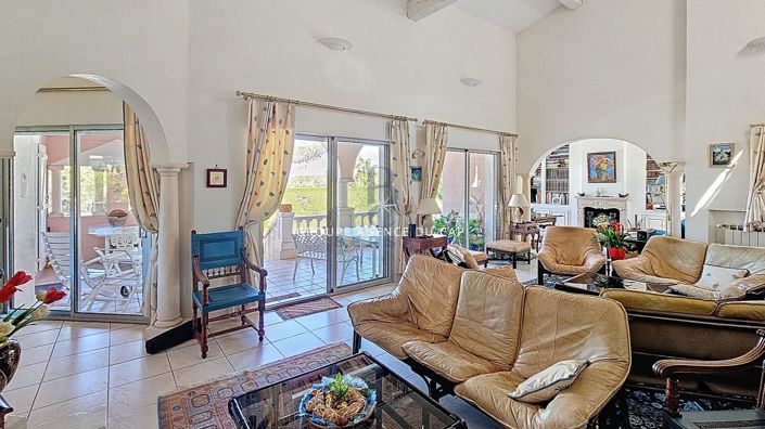 Image No.15-4 Bed House for sale