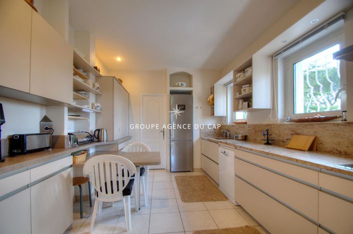 Image No.5-4 Bed House for sale