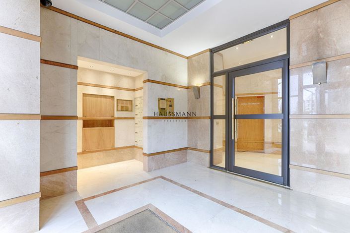 Image No.12-3 Bed Apartment for sale