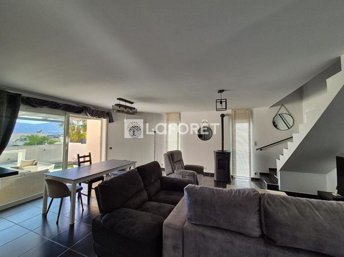 Image No.8-3 Bed House for sale