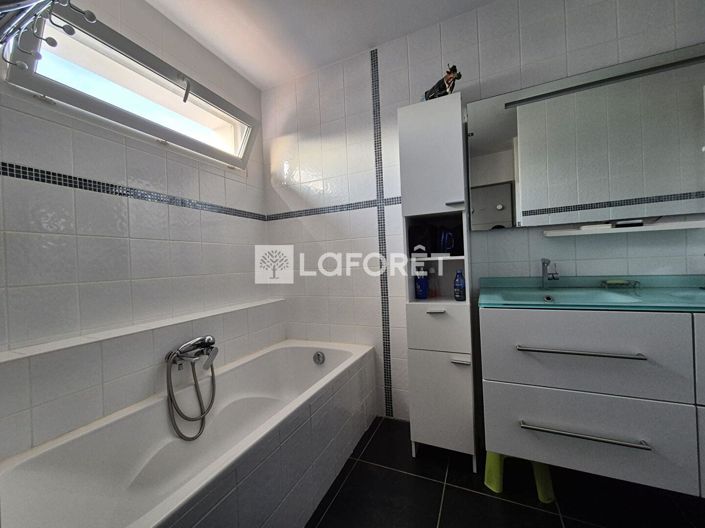 Image No.9-3 Bed House for sale