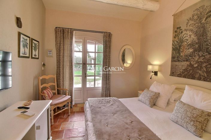 Image No.12-27 Bed House for sale