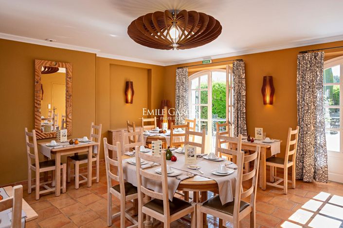 Image No.6-27 Bed House for sale