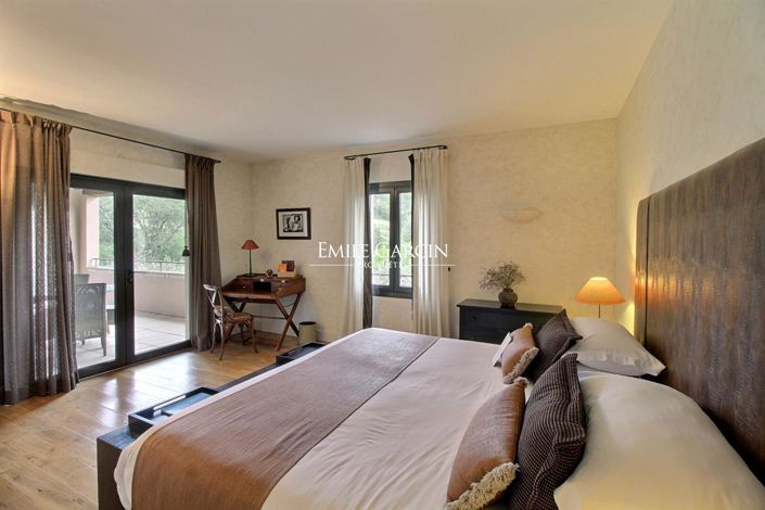 Image No.9-27 Bed House for sale