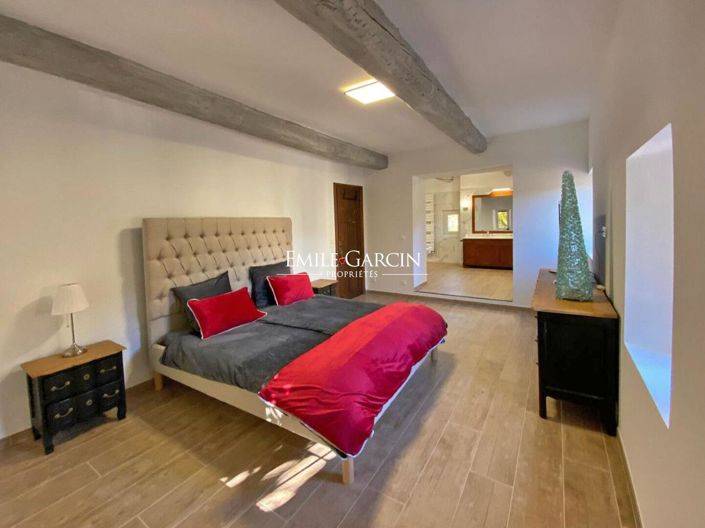 Image No.6-5 Bed House for sale