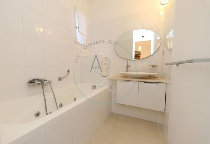 Image No.7-3 Bed Apartment for sale