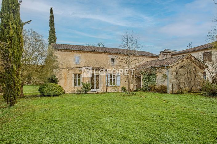 Image No.2-Propriété de 6 chambres à vendre à Nérac