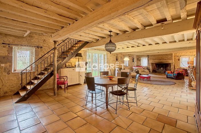 Image No.3-Propriété de 6 chambres à vendre à Nérac